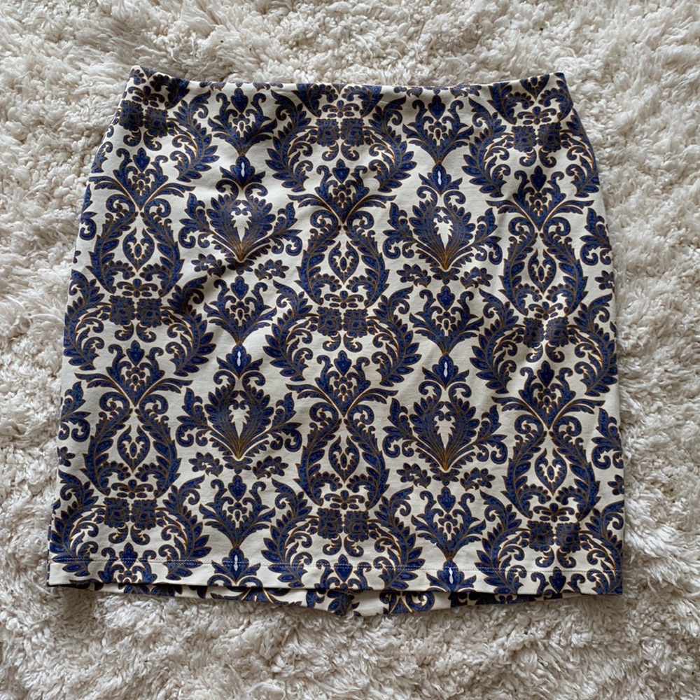J.McLaughlin skirt✨